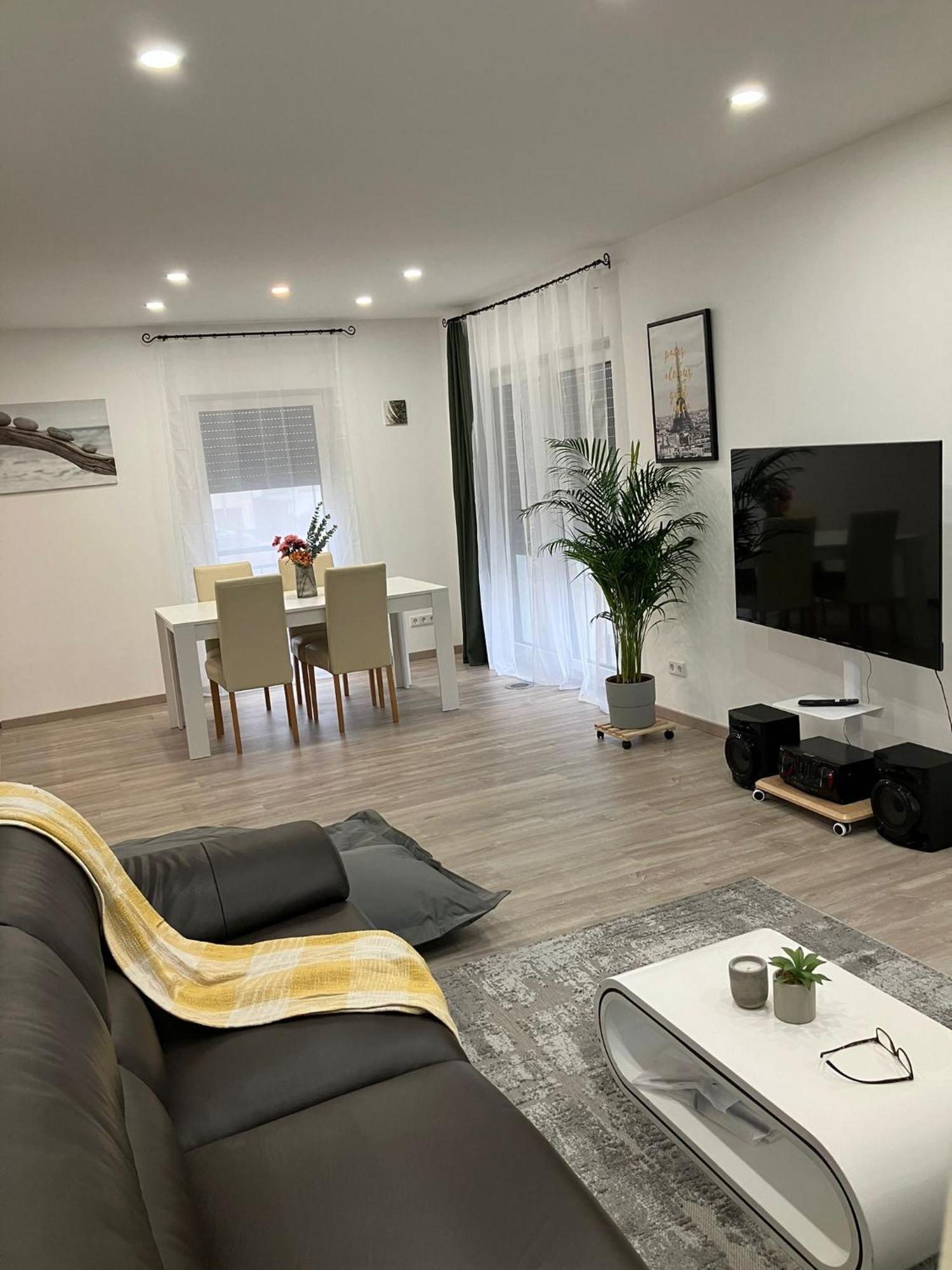 Moderne Einliegerwohnung Naehe Ingolstadt Und Bad Goegging Apartment *
